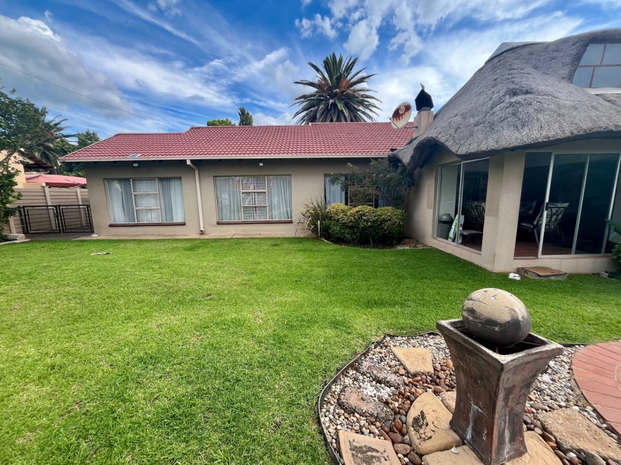 3 Bedroom Property for Sale in La Hoff North West